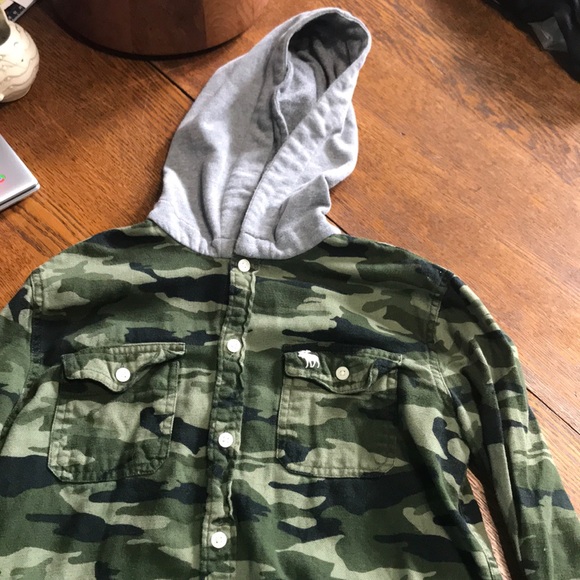 abercrombie kids Other - Abercrombie and Fitch flannel with hood